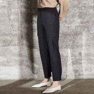 Raffaello Rossi Women’s Black sahima loose cargo light pants in size 40